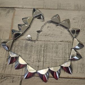 Chic Silver Fan Necklace